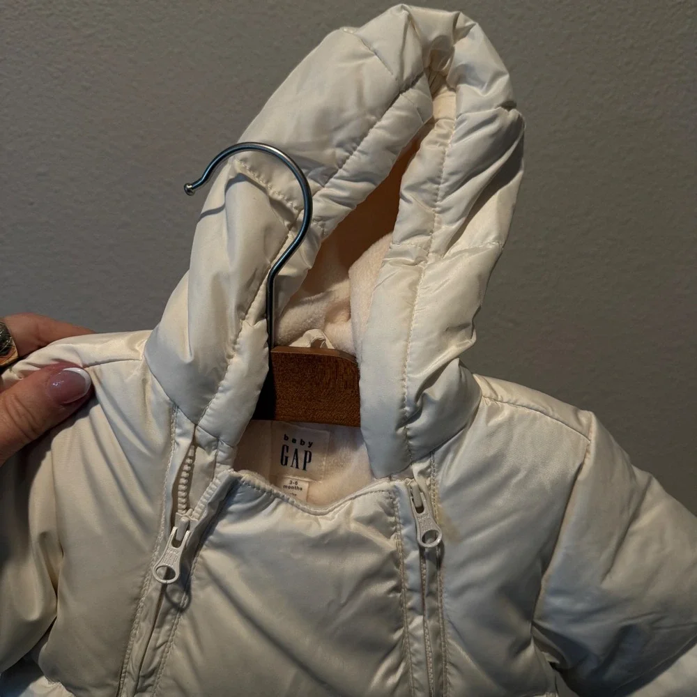 Baby Gap Cream Hooded Puffer Bunting‎ Snowsuit Fleece Lined 3-6 Months